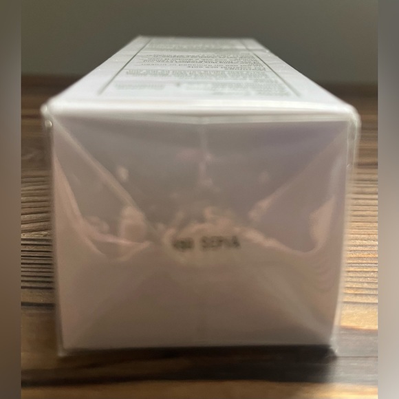 La Mer Soft Fluid Long Wear Foundation Broad Spectrum SPF20 | 1 oz | 450 sepia - Picture 4 of 6